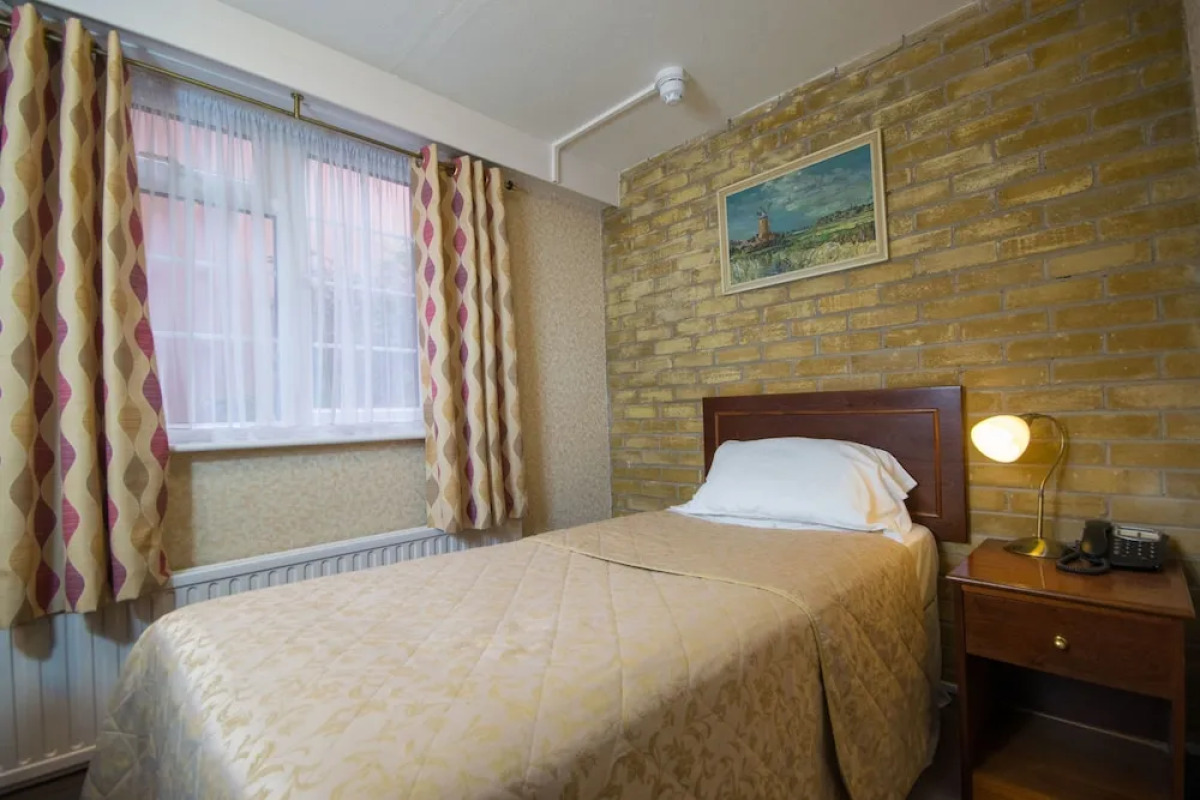 Old Kings Arms Hotel