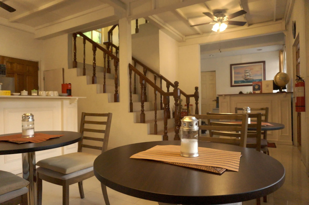 Makati Riverside Inn