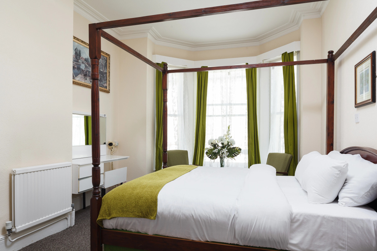 Pearl and Pebbles Hotel