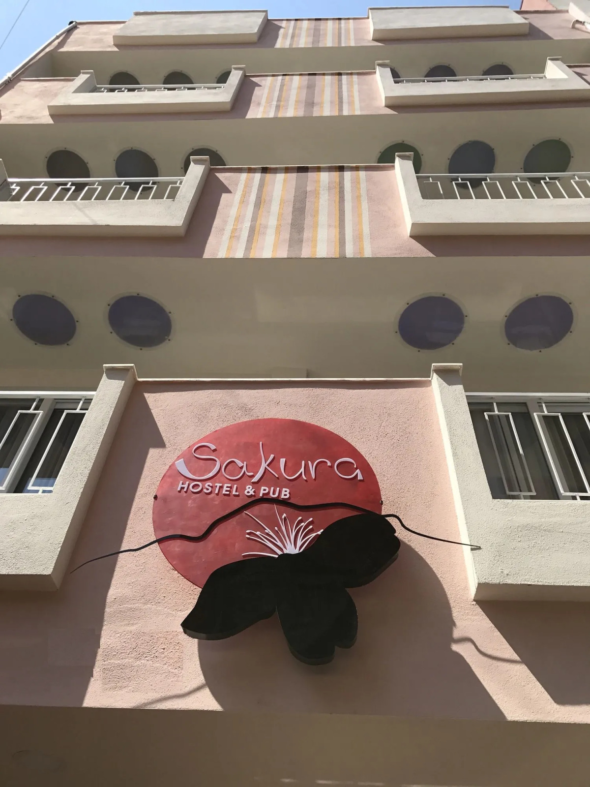 Sakura Hostel & Pub