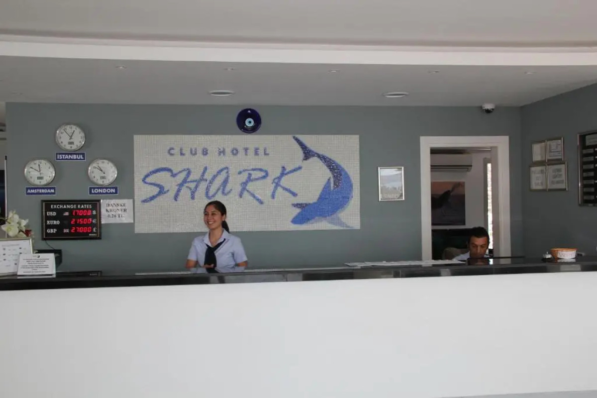 Shark Club Hotel