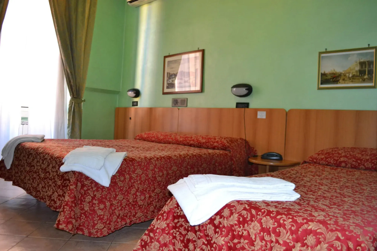 Hotel Ferrarese Roma