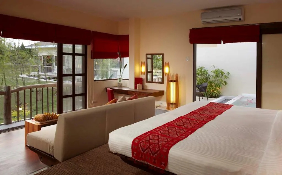 Bluewater Panglao Beach Resort