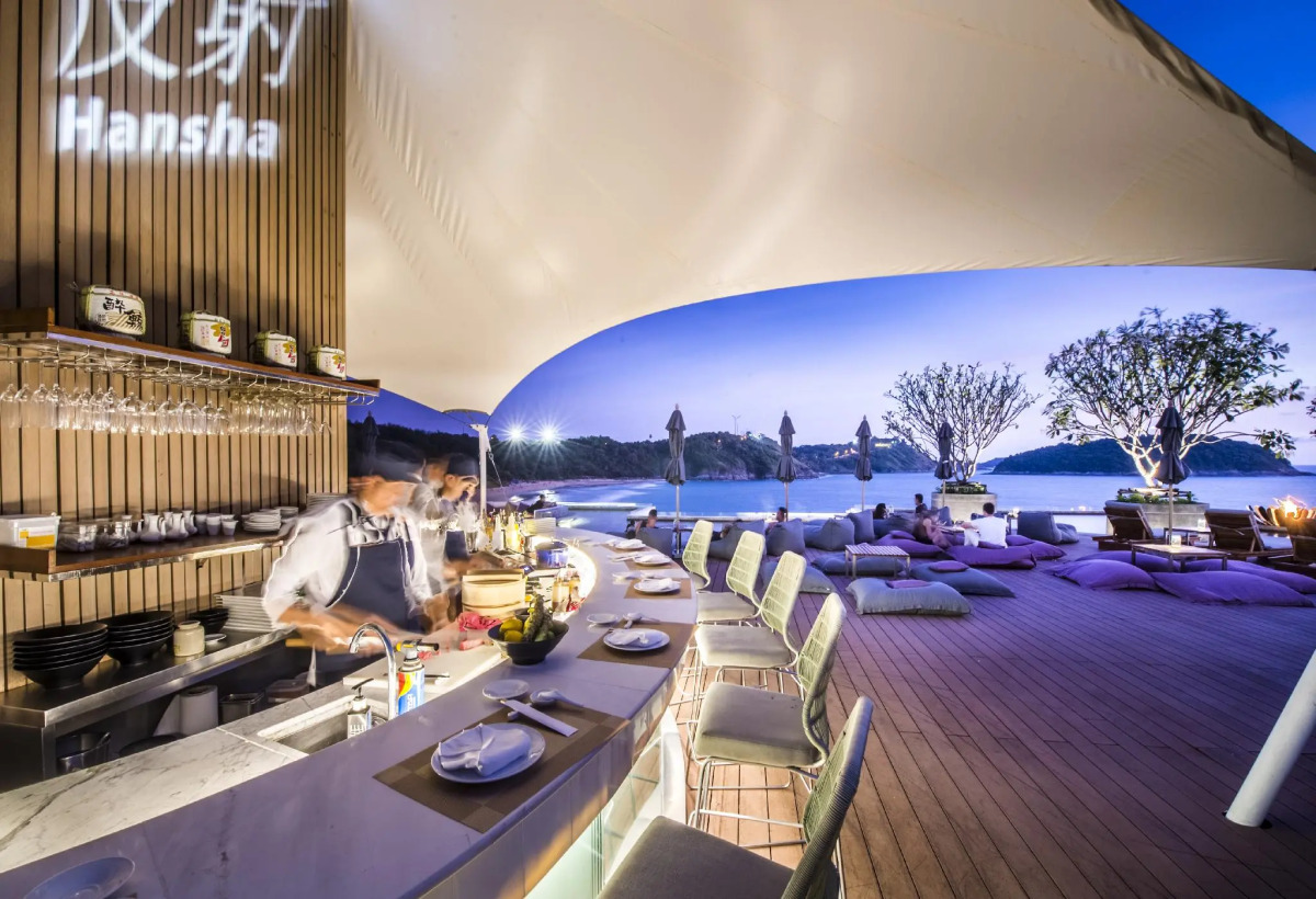 Отель The Nai Harn