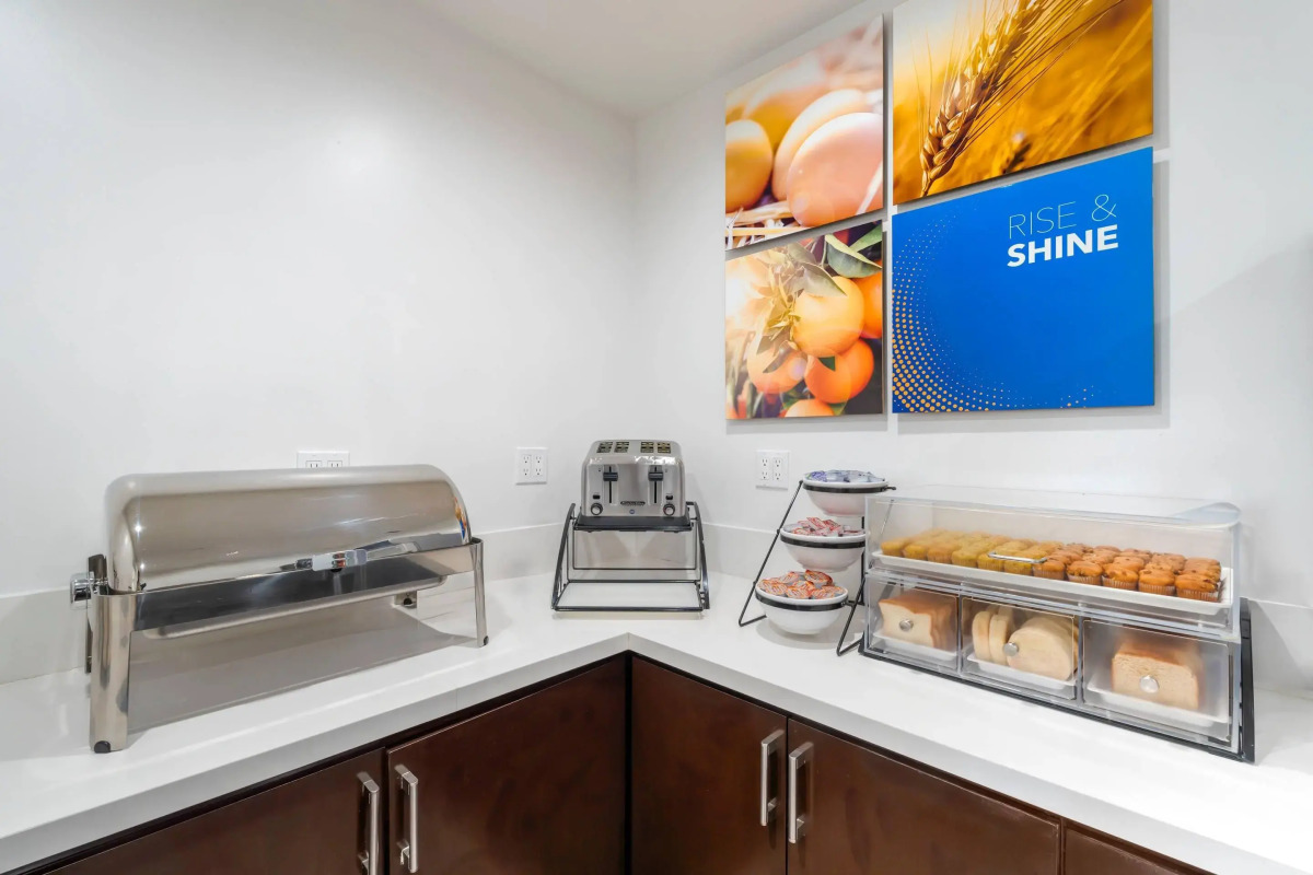 Comfort Inn Cockatoo near LAX Airport