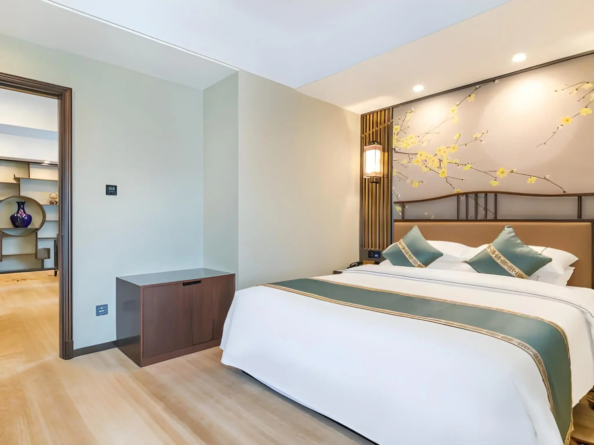 Guangdong Victory Hotel - Free shuttle bus to exhibition center during Canton Fair