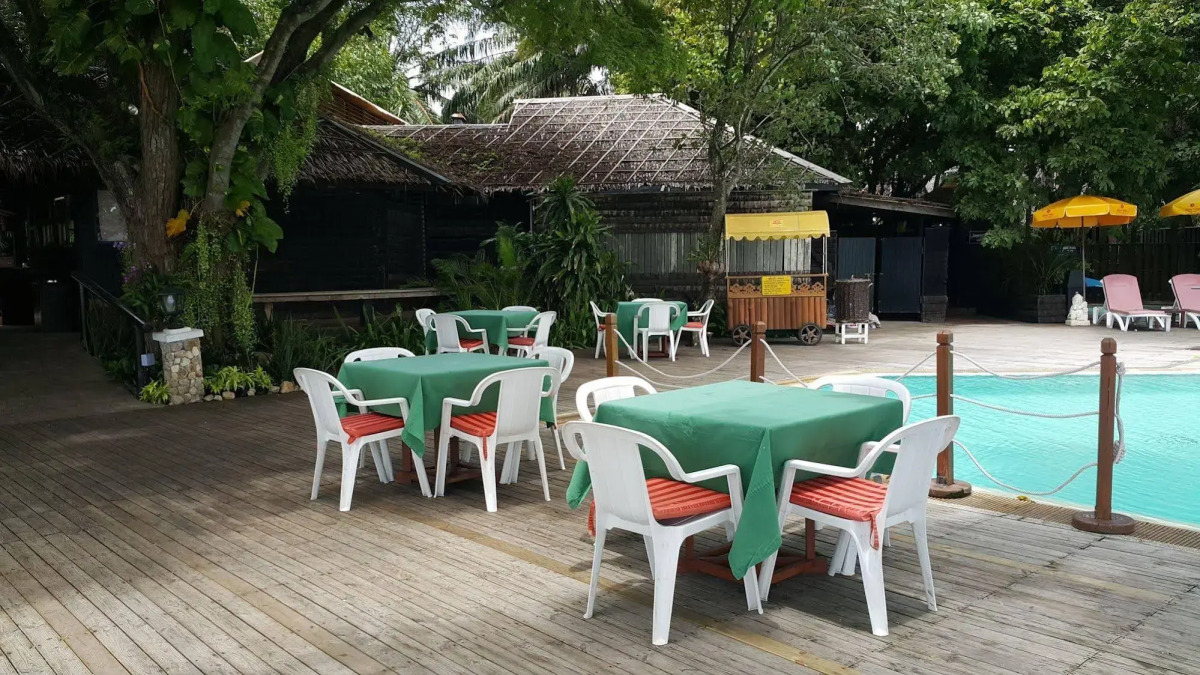 Sunset Village Beach Resort