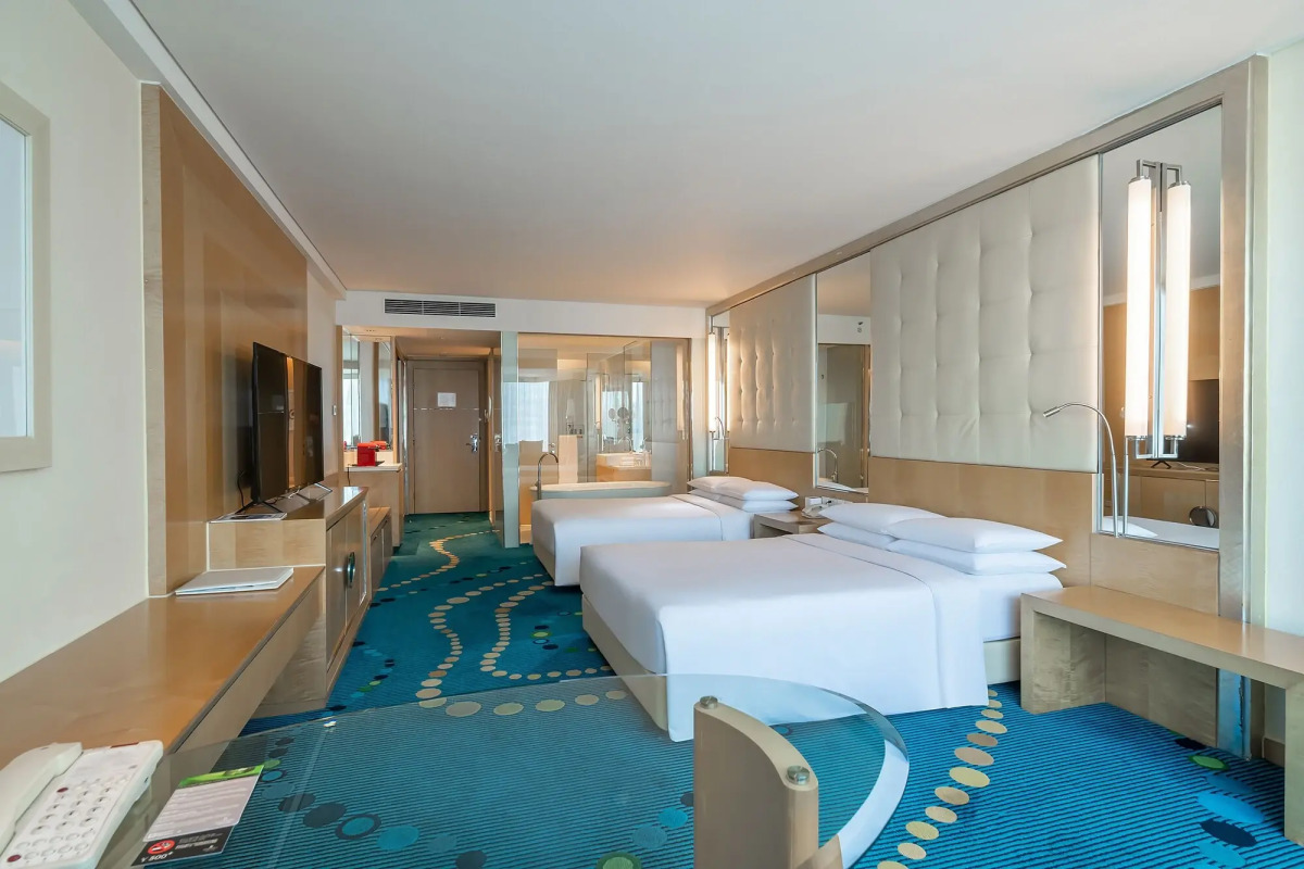 Отель Renaissance Shanghai Yu Garden