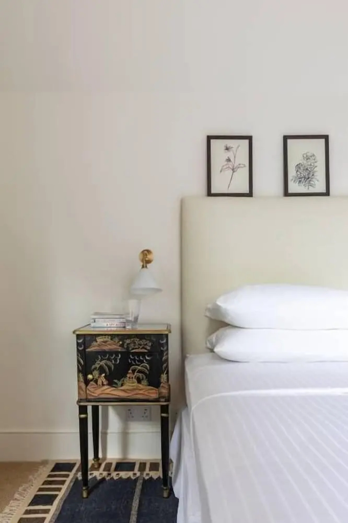 Tite Street IX by Onefinestay