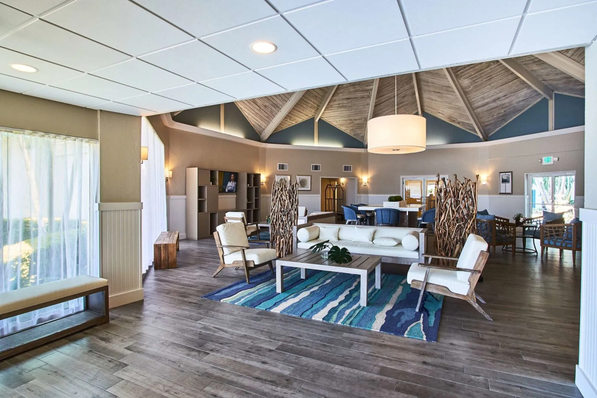 Palm Tree Club Miami Hotel