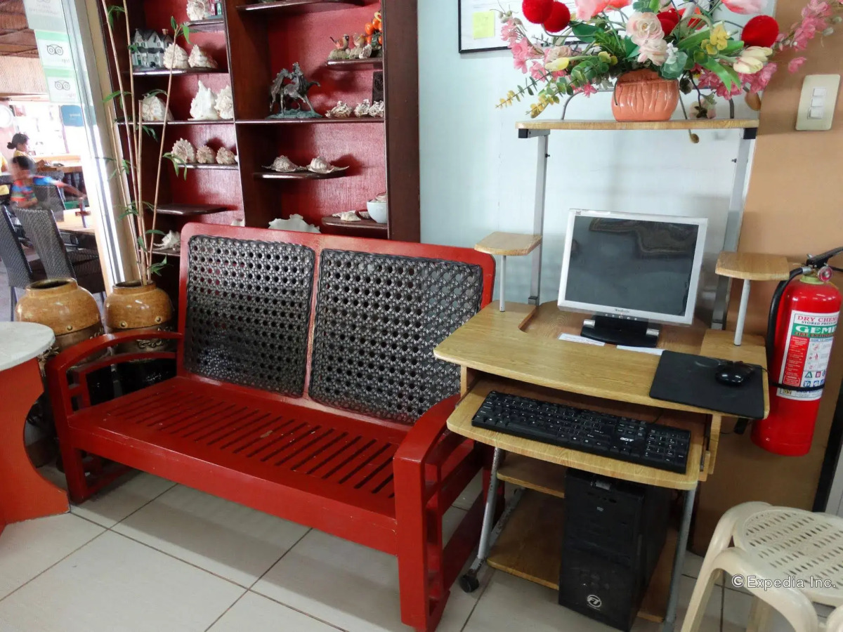 Lost Horizon Beach Dive Resort