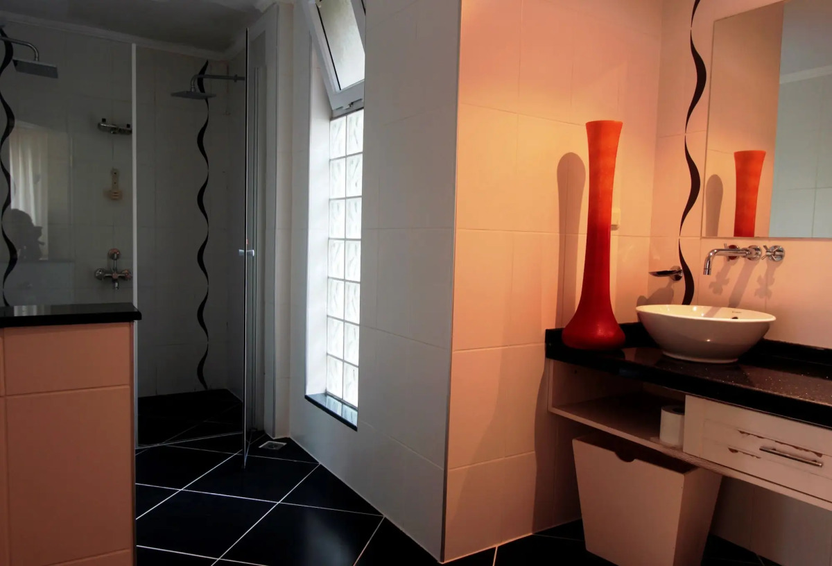 Tropical  Deluxe Suites