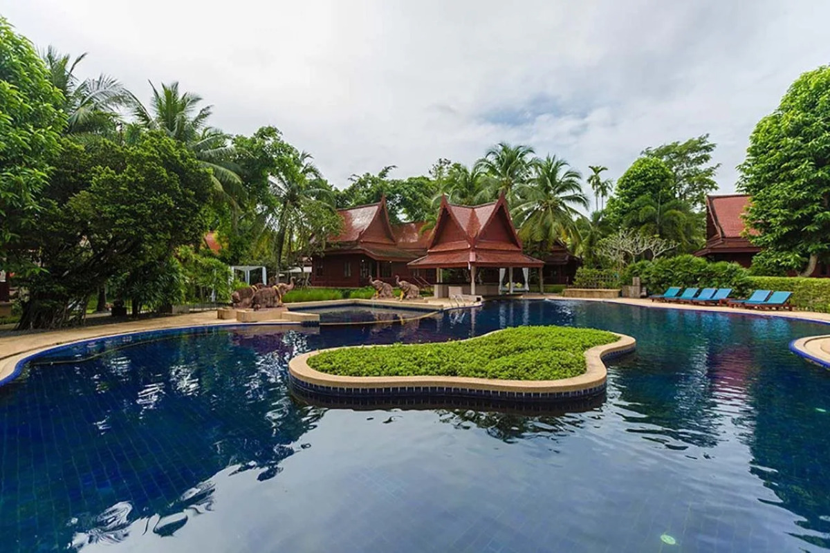 Ma Doo Bua Phuket (มาดูบัวภูเก็ต)