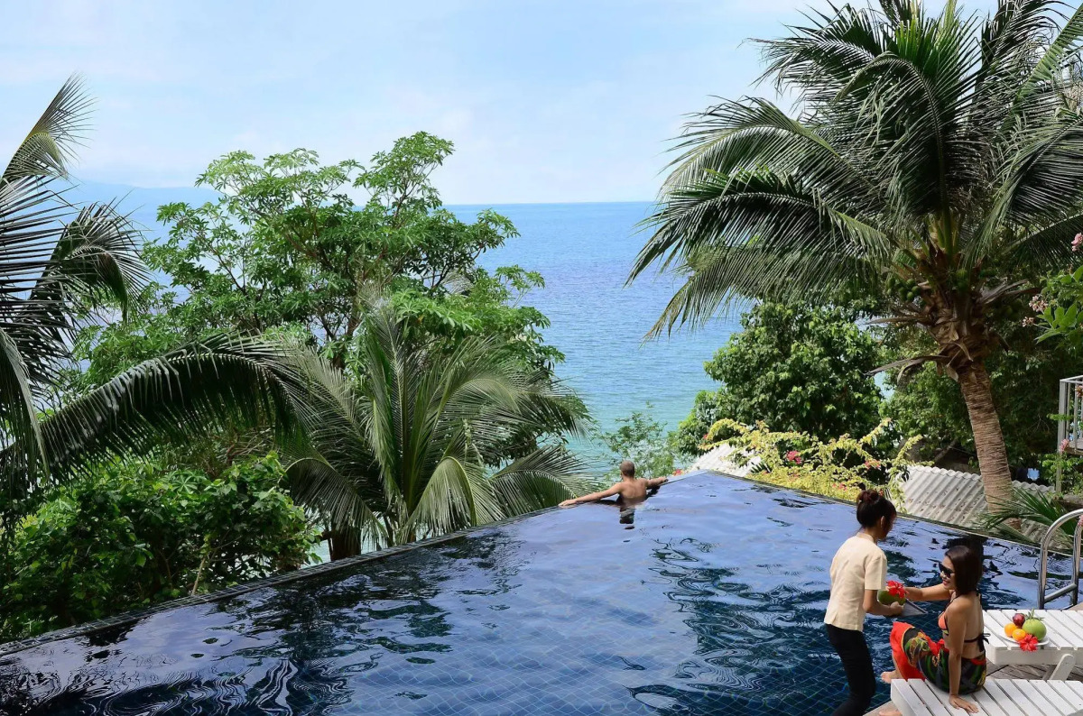 Blue Hill Beach Resort