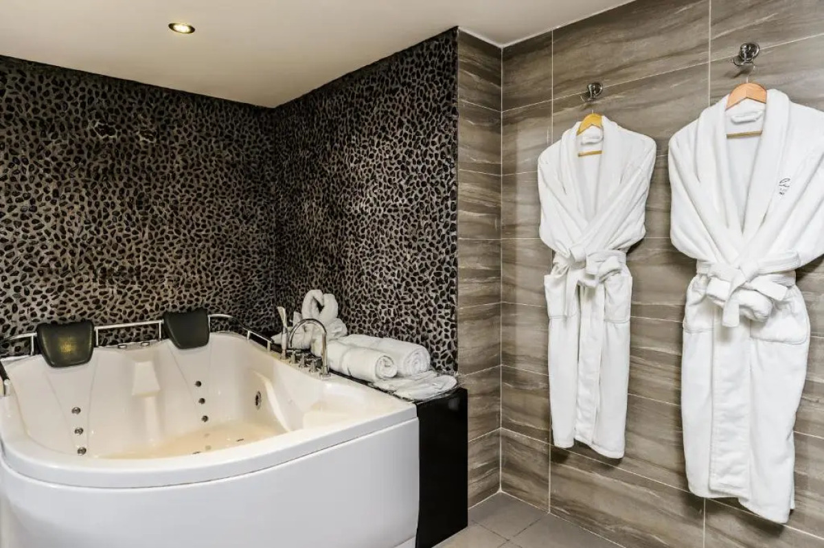 Riande Aeropuerto Hotel & Casino