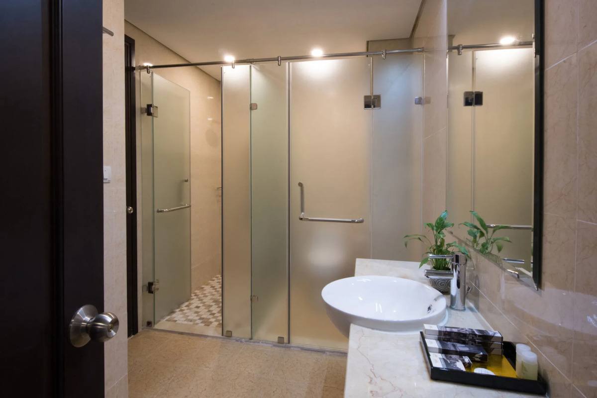 Thang Long Opera Hotel