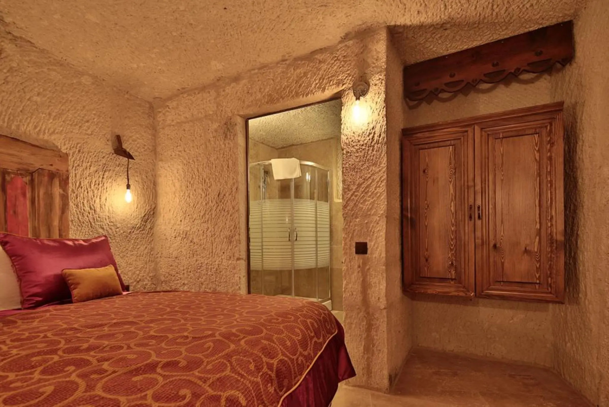 The Owl Cave Hotel