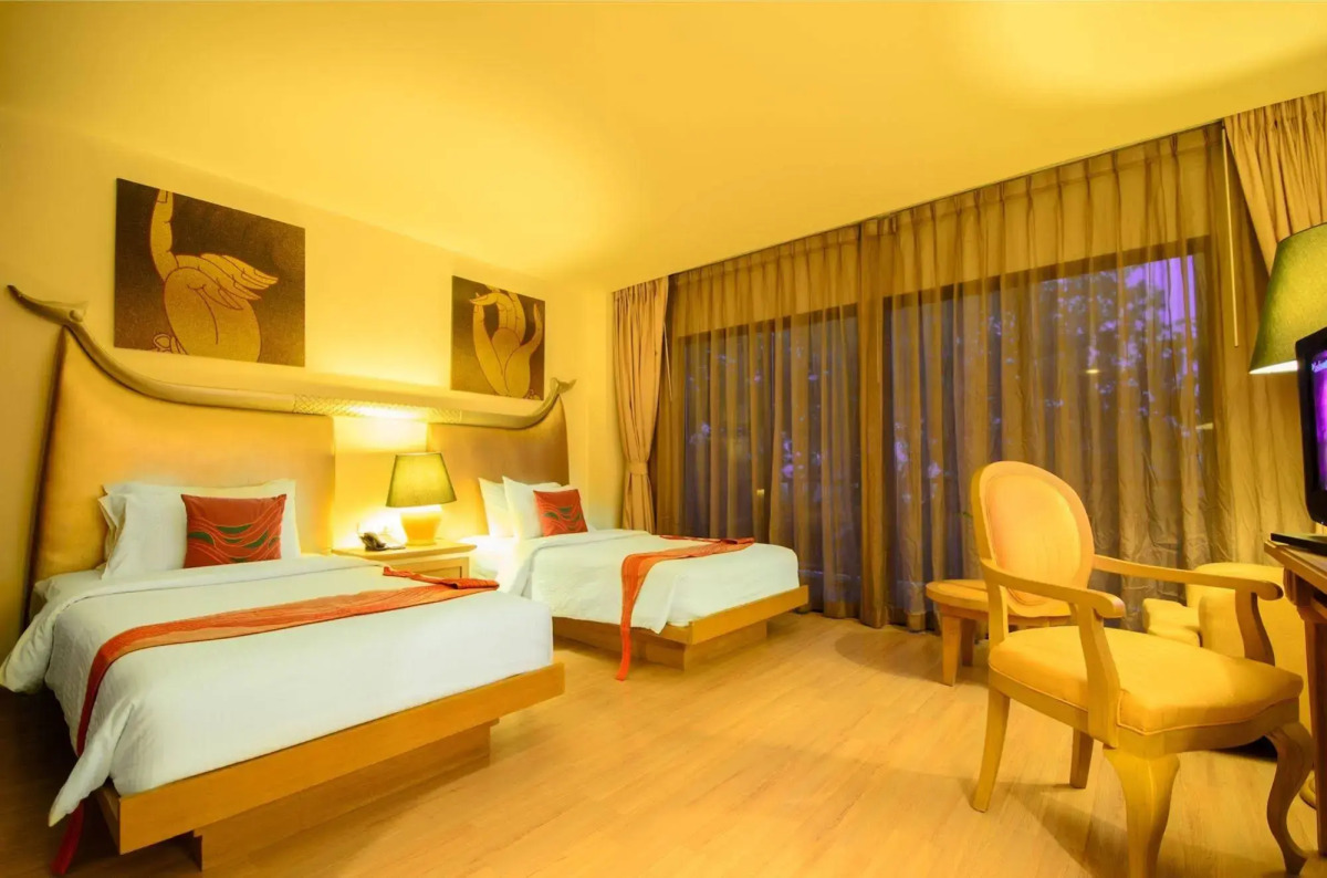 The StandardX Bangkok Phra Arthit