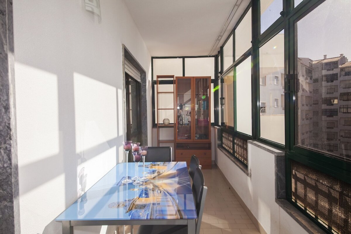 B17 - The Stunning Seaview Apartment