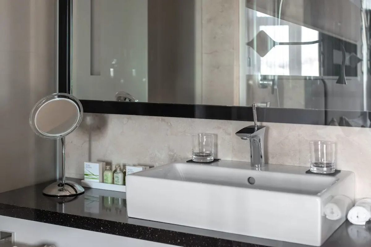 Дизайн-отель 11 Mirrors