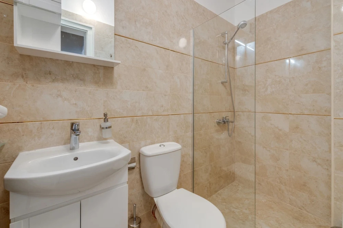 Beautiful Jewel in the TOP Centre