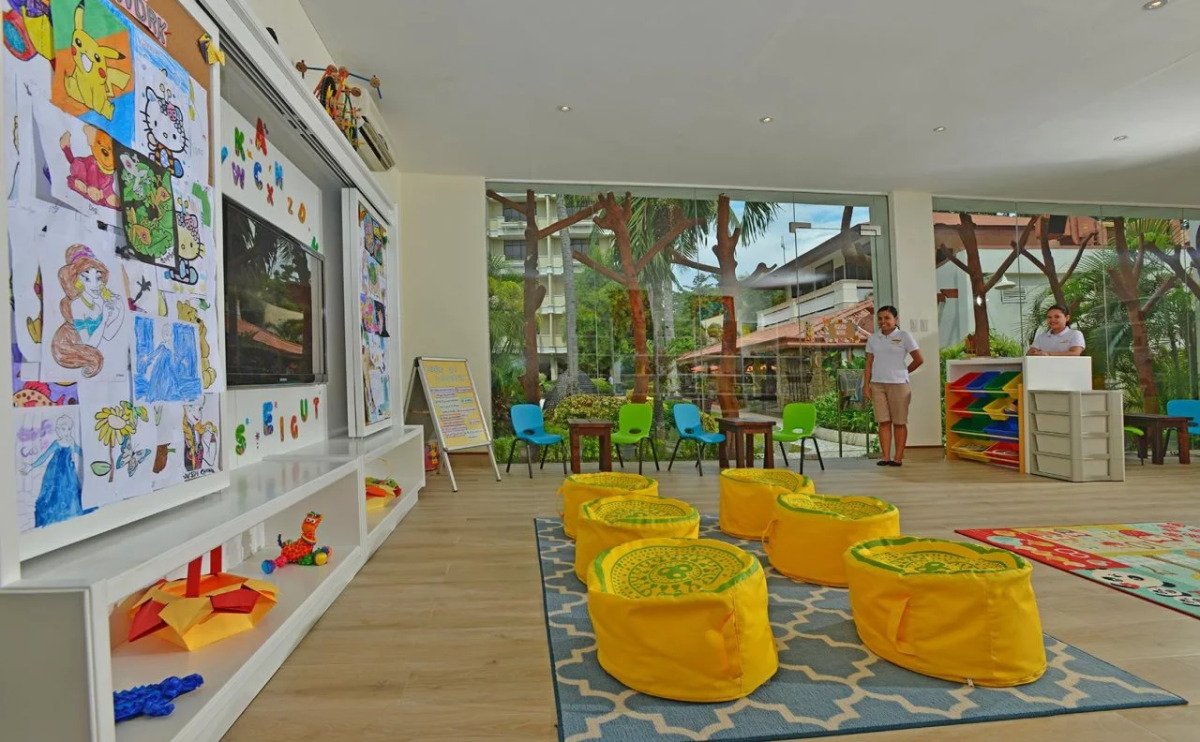 Costabella Tropical Beach Hotel