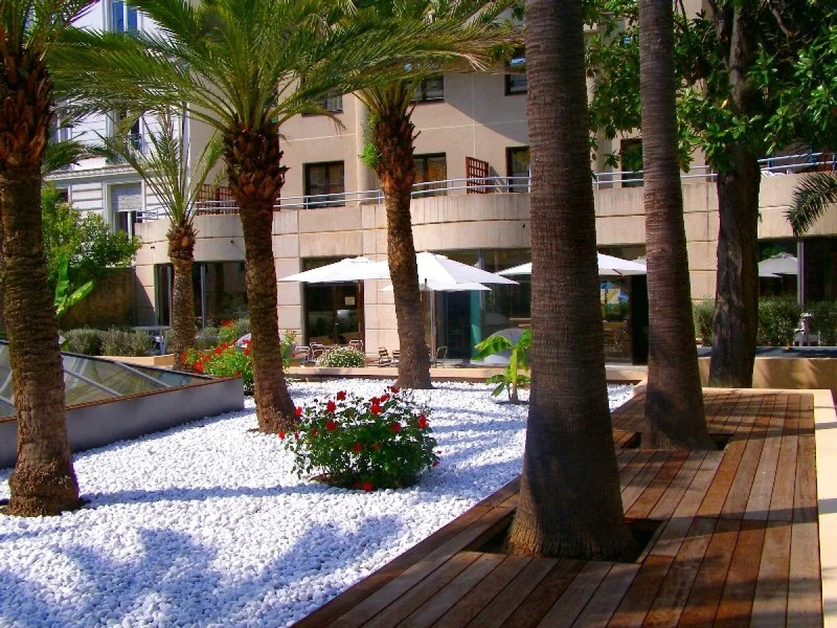 Nice Fleurs appart'hôtel