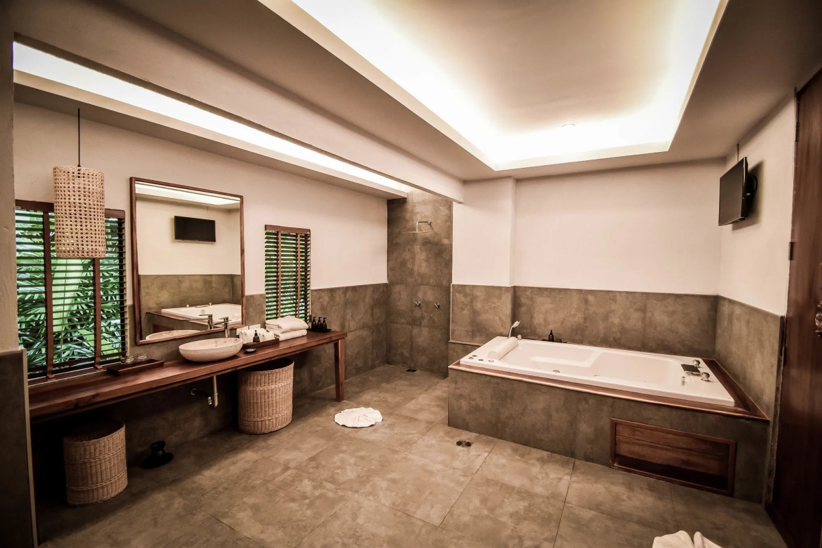 The Nine Thipthara Klongson Resort