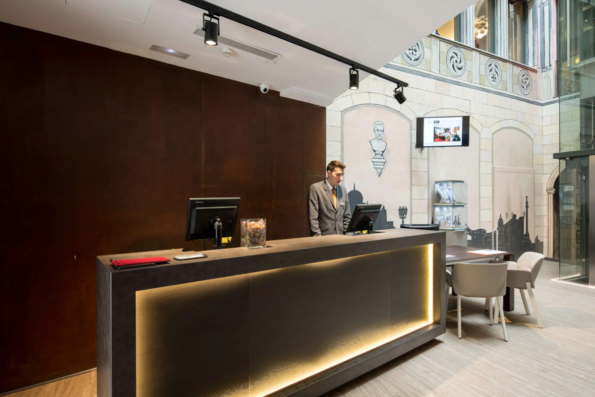 Catalonia Catedral Hotel