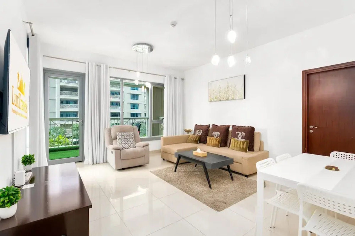 Lux BnB I 29 Burj BLVD I Pool Views