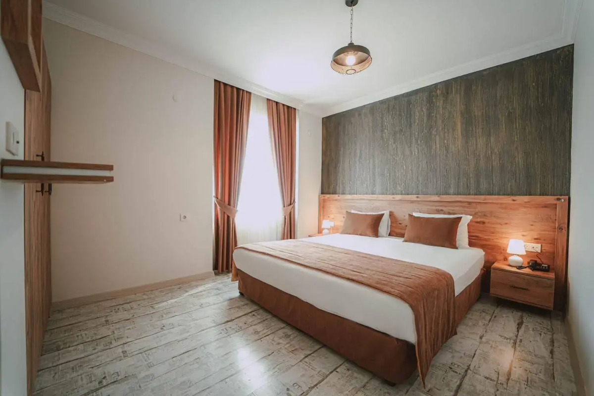 Voswos Garage Coffee & Hotel