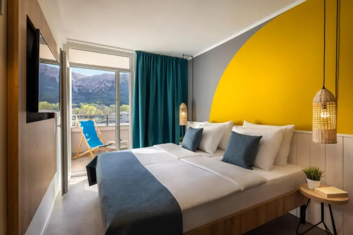 Sunny Baška Hotel by Valamar, ex Corinthia