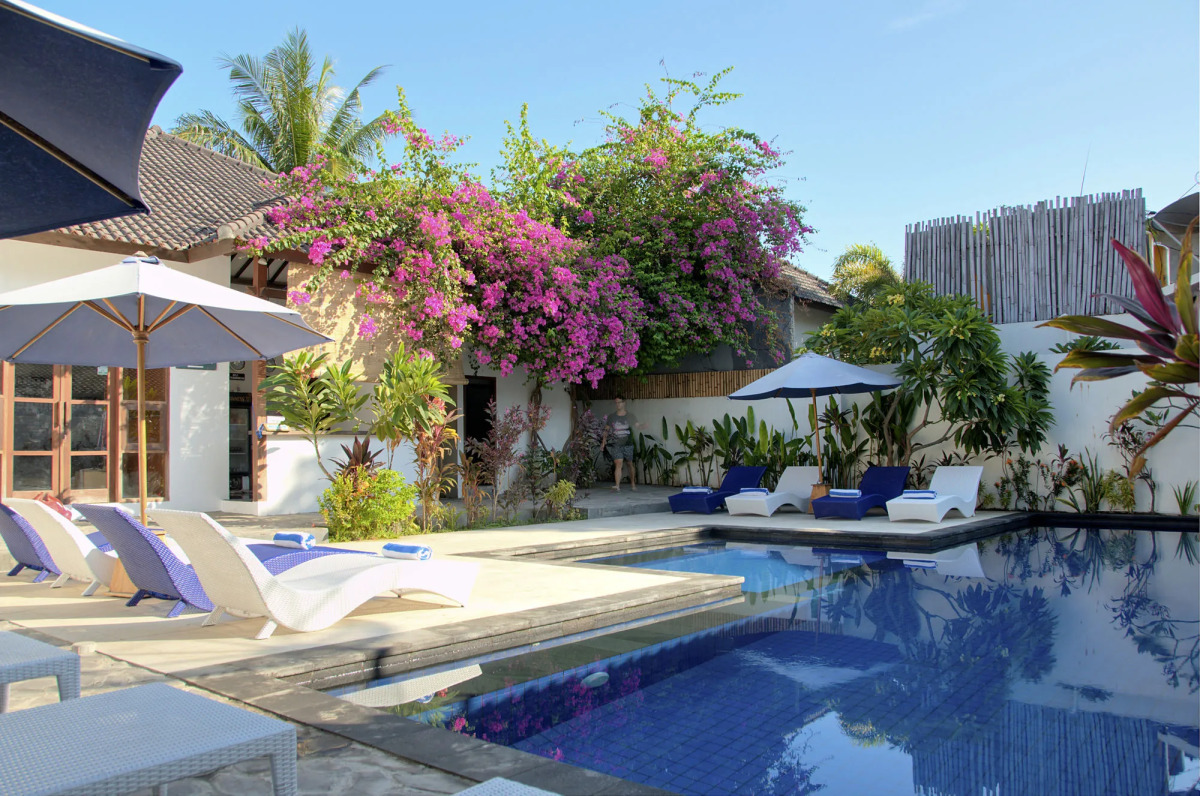 Tír na nÓg Beachfront Resort