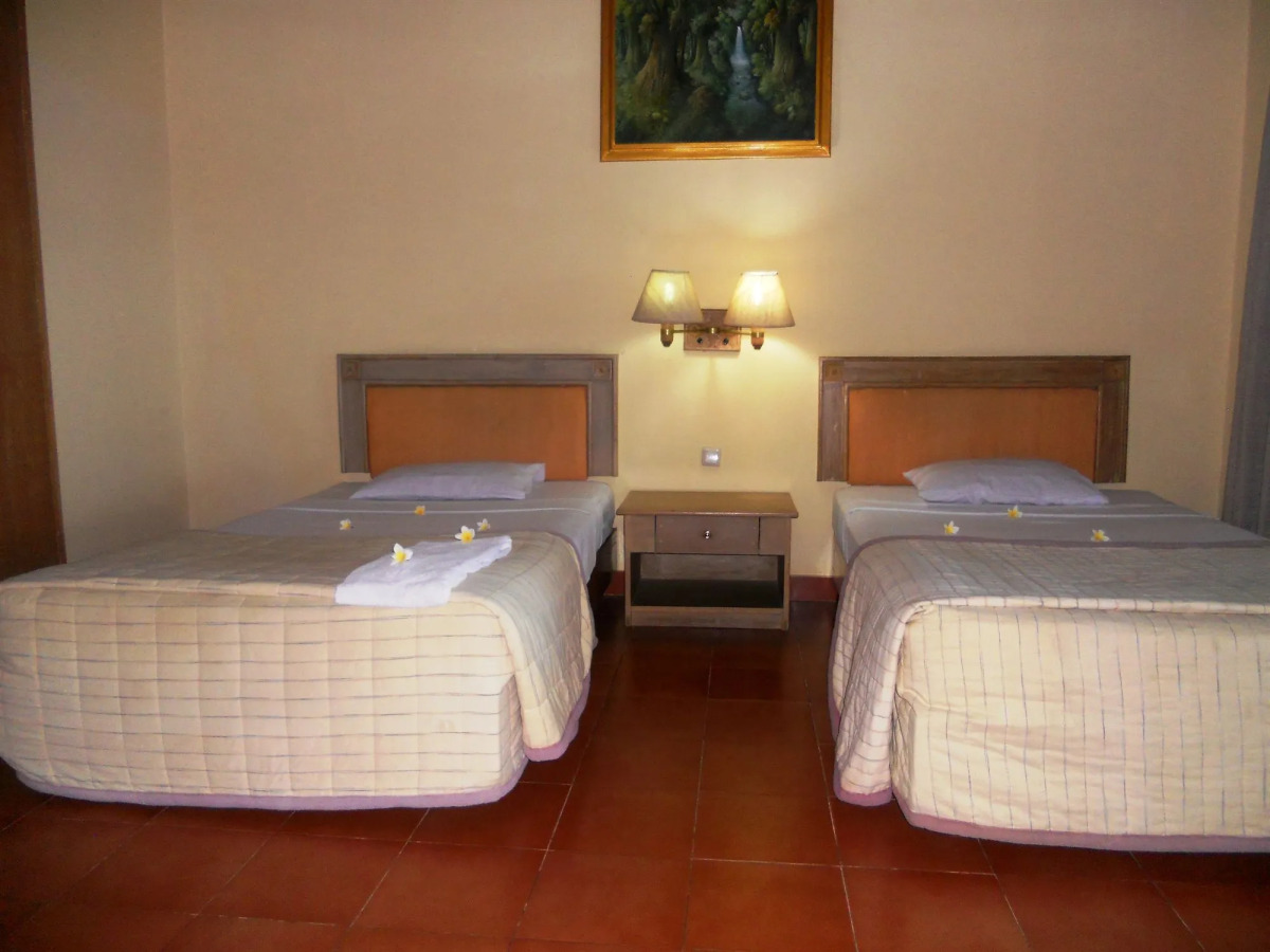 Bali Lovina Beach Cottages