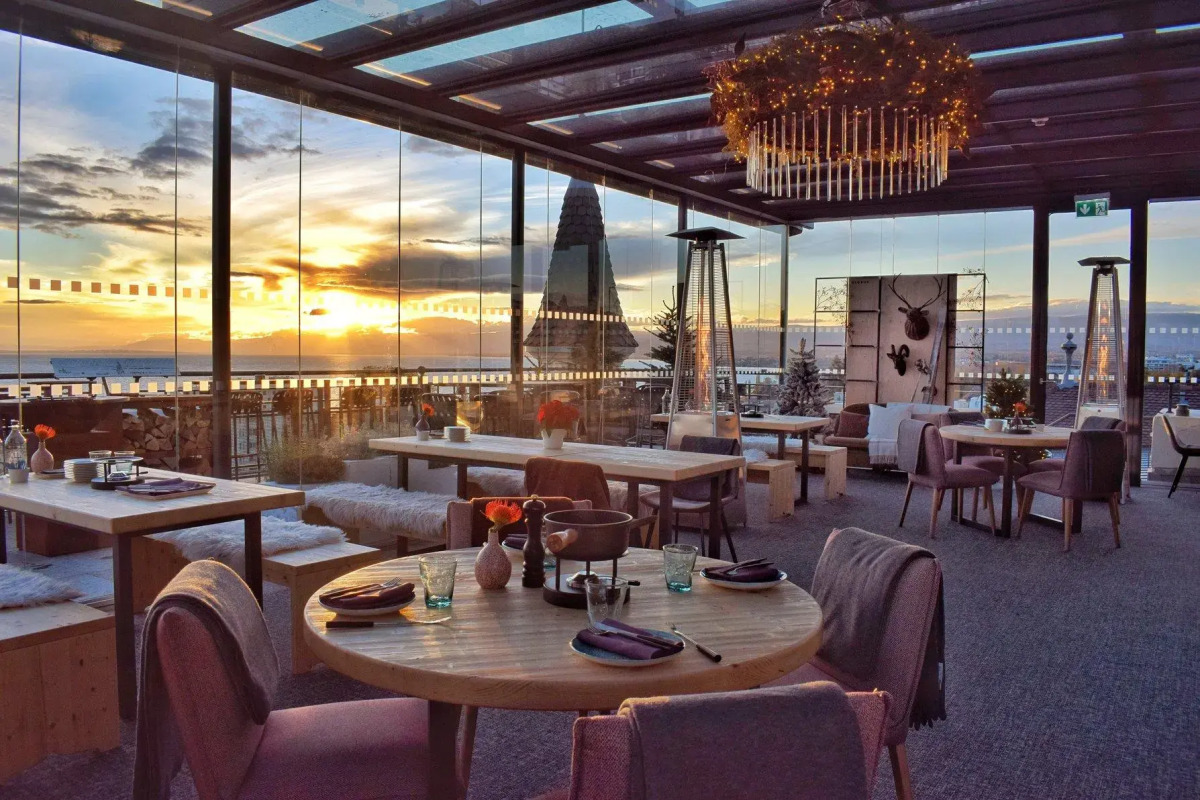 Royal Savoy Hotel & Spa