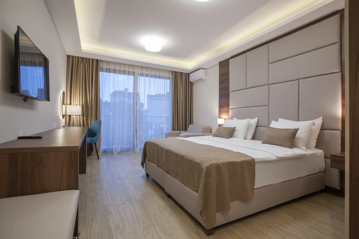 Отель Twelve by Aycon