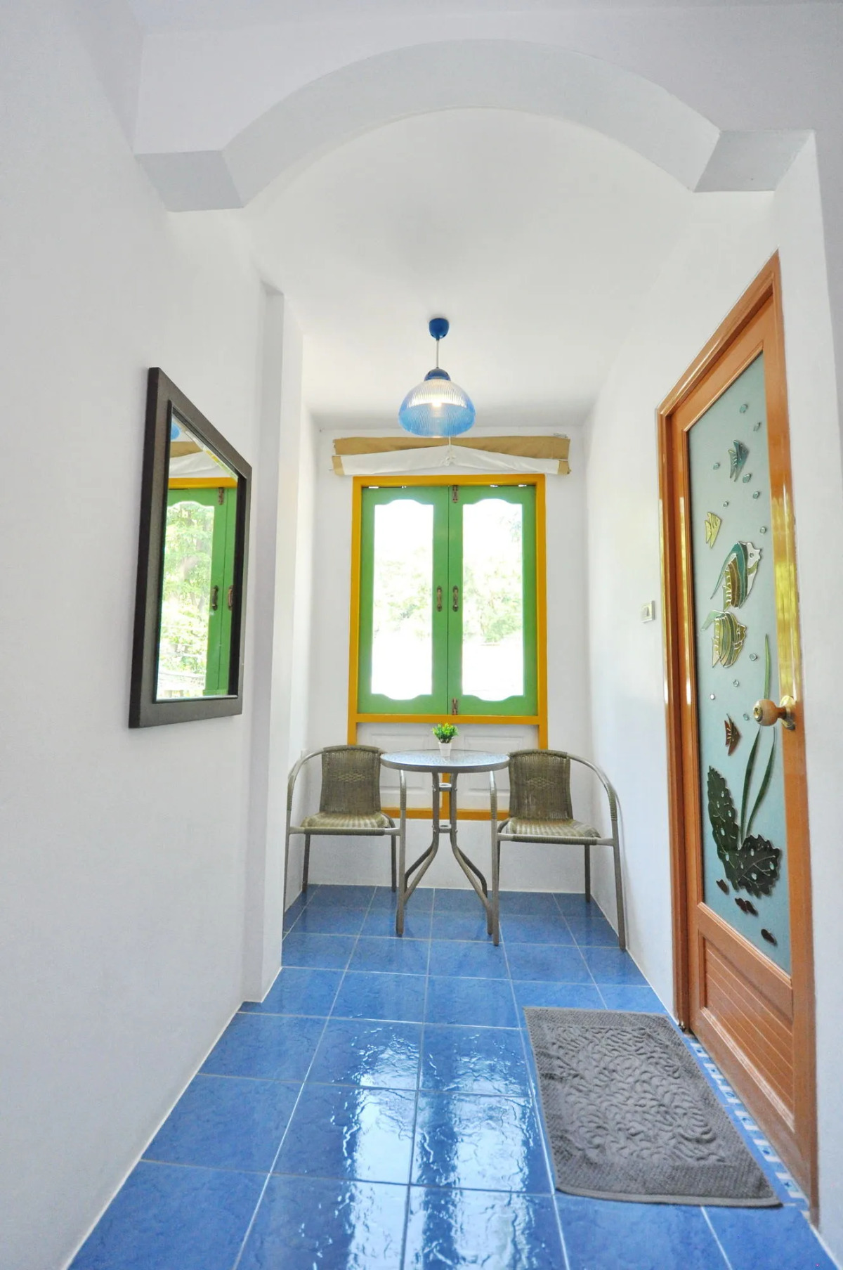 Side Walk Boutique Hotel