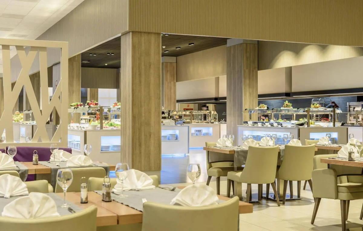 Apartamentos Estival Park