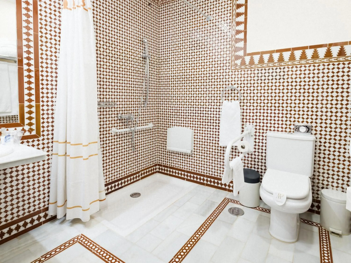 Alhambra Palace Hotel