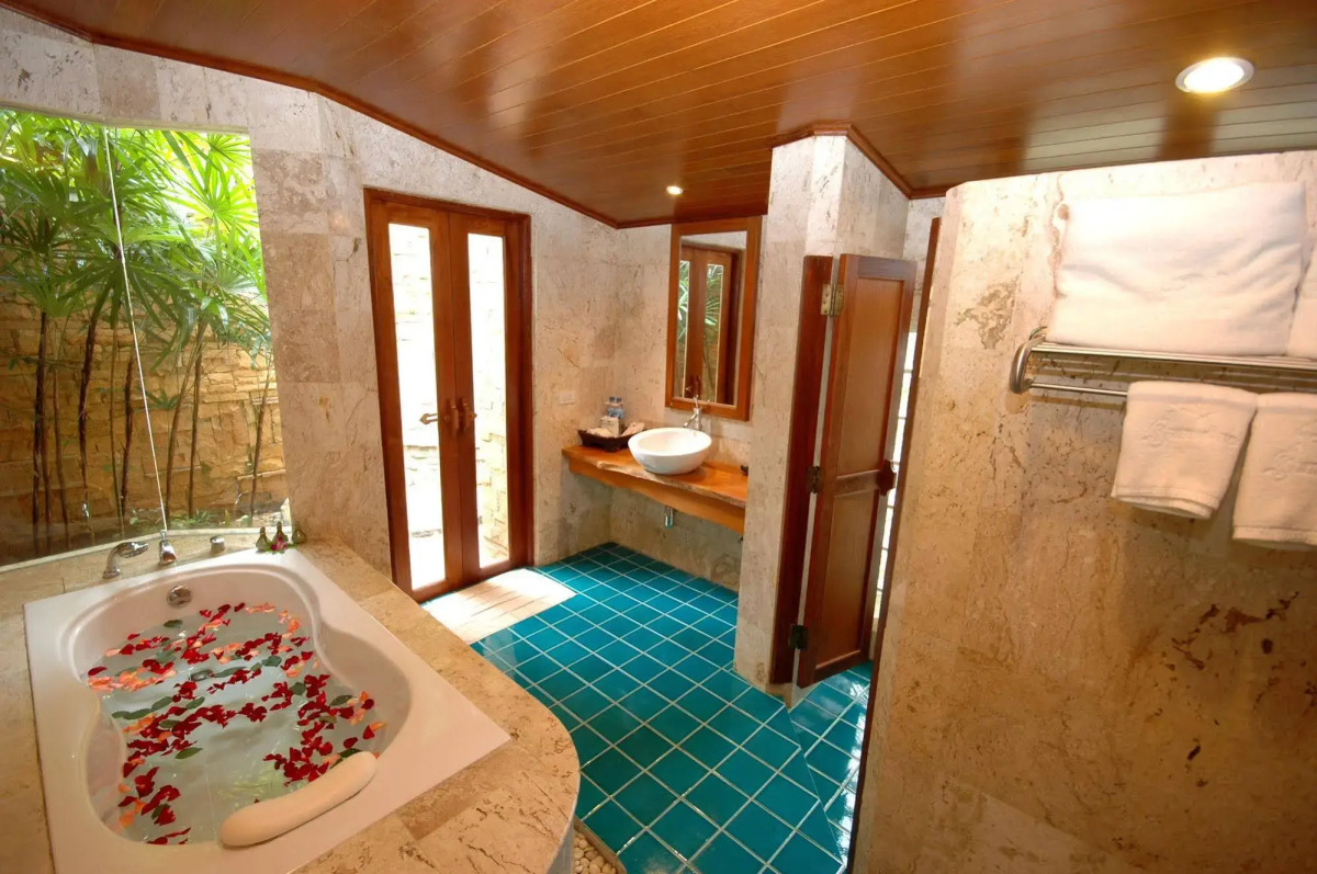 Sunrise Tropical Resort