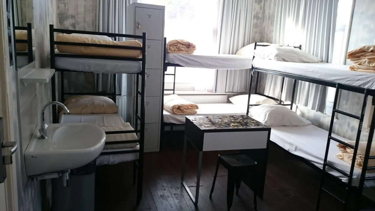 Amigo Hotel - Hostel