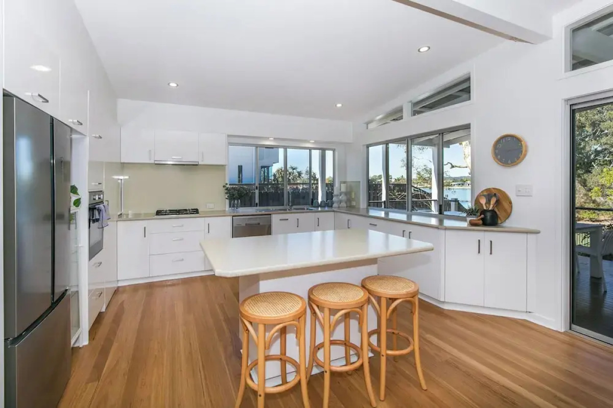 Luxe Waterfront Stay -Tallebudgera Creek