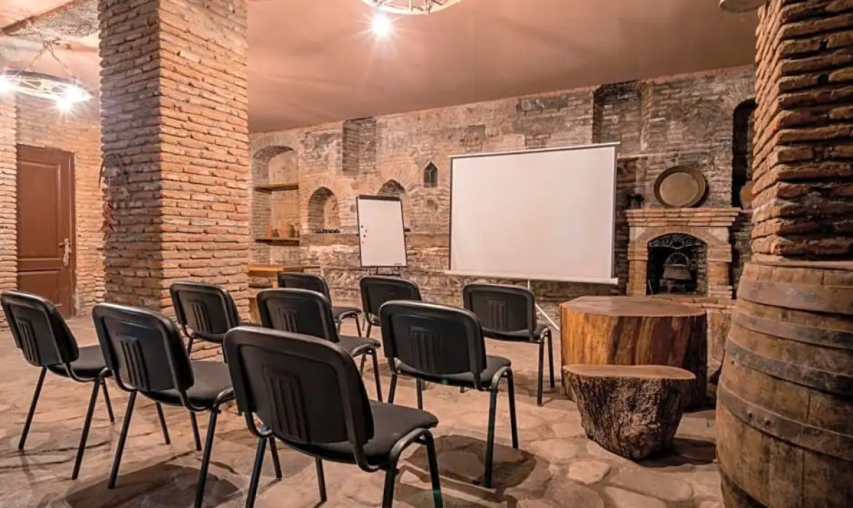 Hotel History • სასტუმრო ისტორია