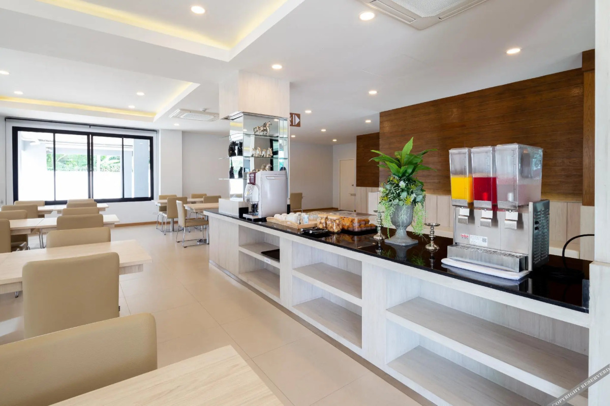 Horsehill Hotel Sriracha