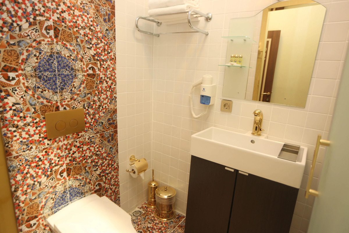 Laleli Blue Marmaray Hotel