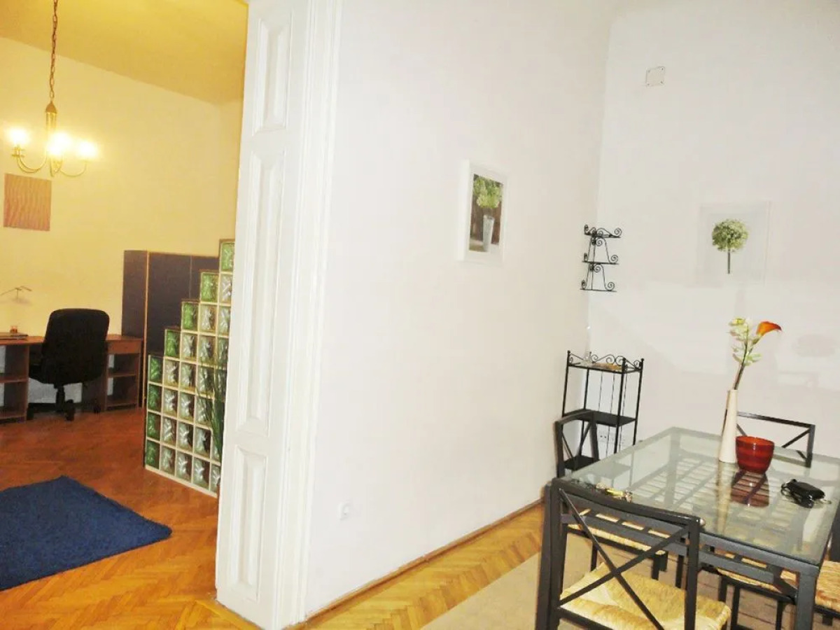 Hi5 Apartments - Chain Bridge