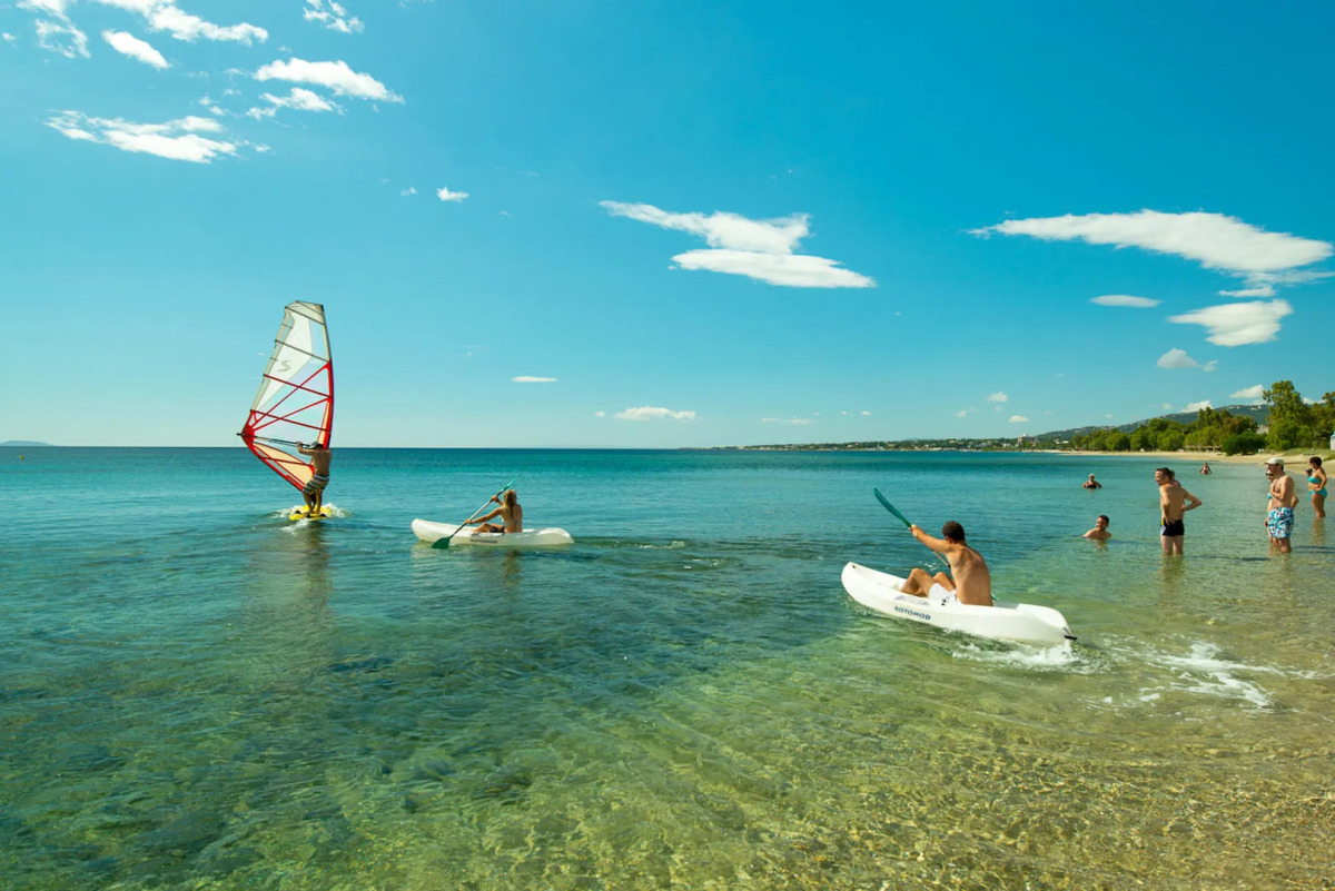 Golden Coast Hotel & Bungalows - All Inclusive