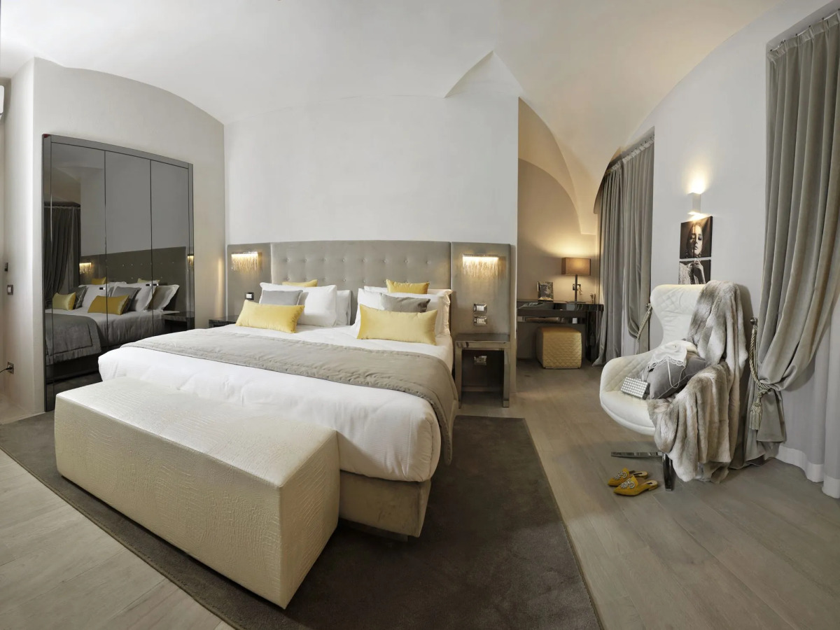 Terrace Pantheon Relais