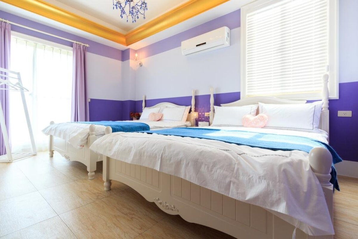 Alice Wonderland B&B