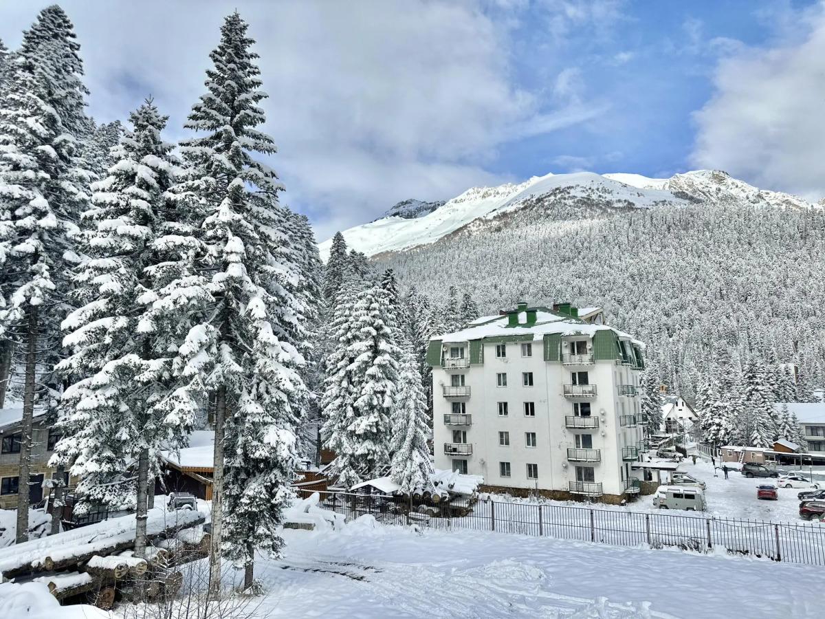 Артхаус Домбай